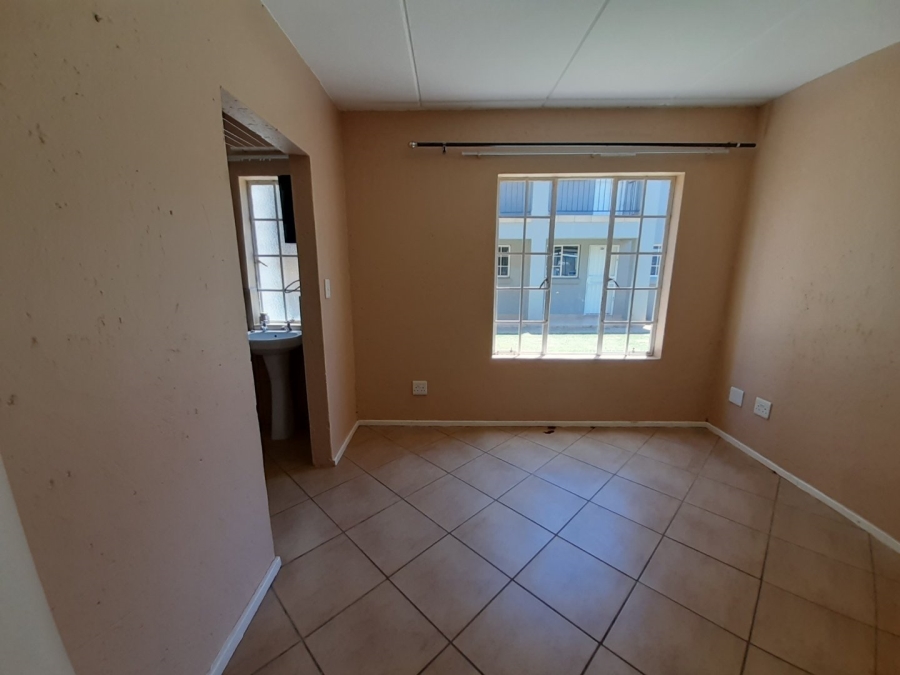 1 Bedroom Property for Sale in Van Der Hoff Park North West